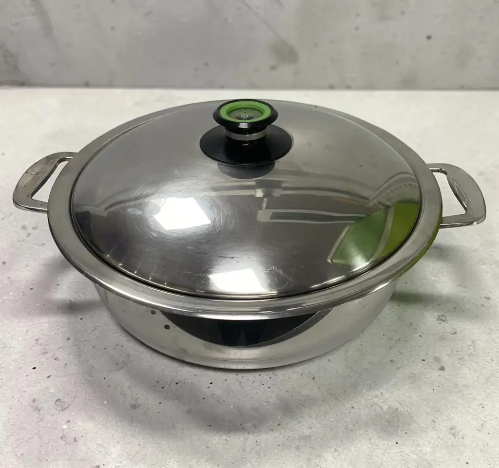 Amc 30 Cm Gourmet Fry Pan.