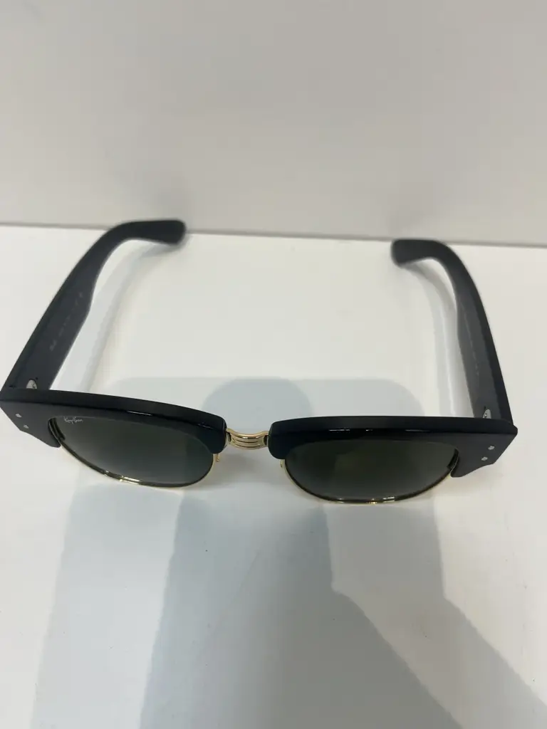 Ray-Ban – Mega Clubmaster – Black On Gold/Ultra Black - View 2
