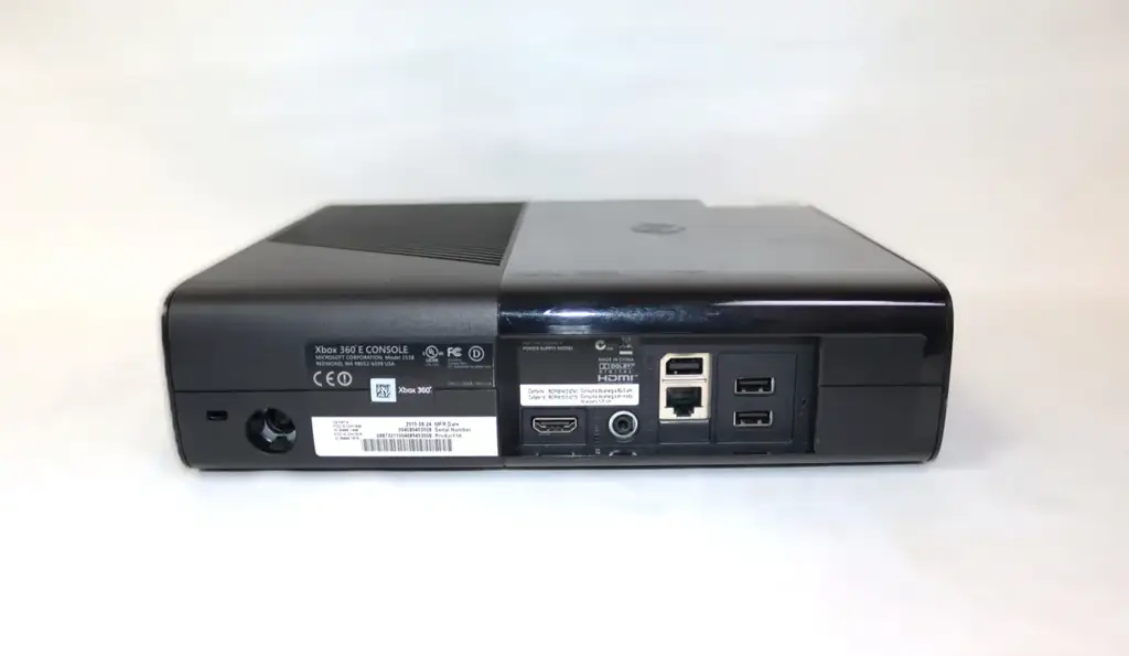 Microsoft Xbox 360 E 500Gb Gaming Console - View 3