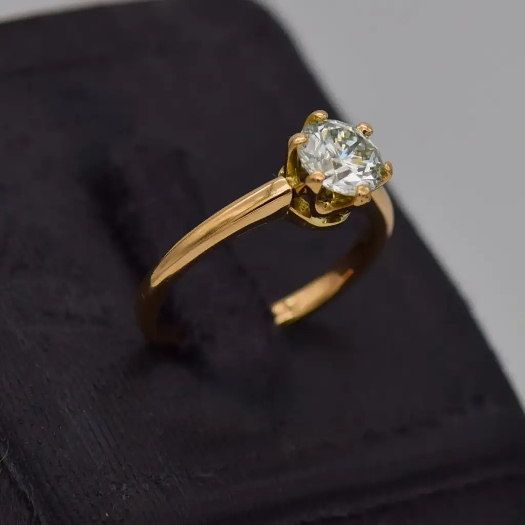 18ct Yellow Gold Engagement Ring - View 2