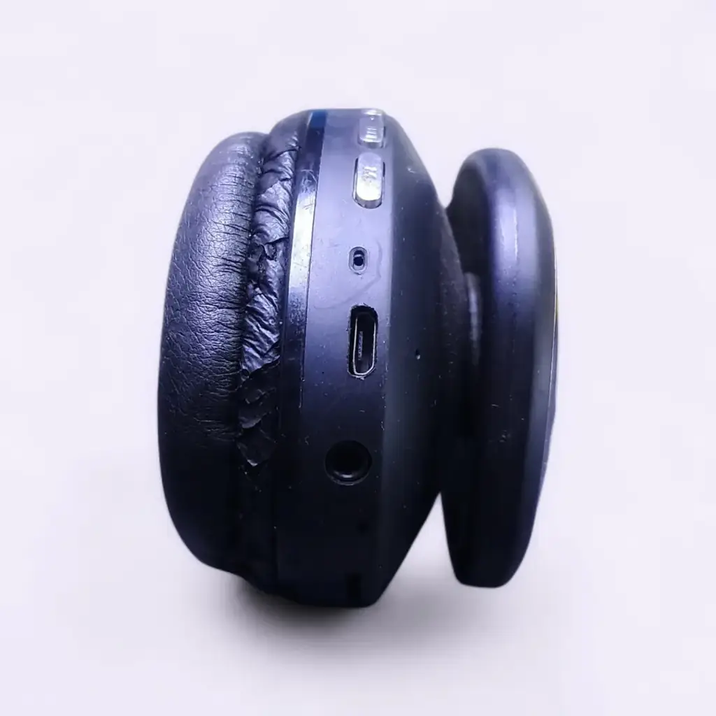 Volkano Phonic Series Bluetooth Over-Ear Headphones | Black - View 3