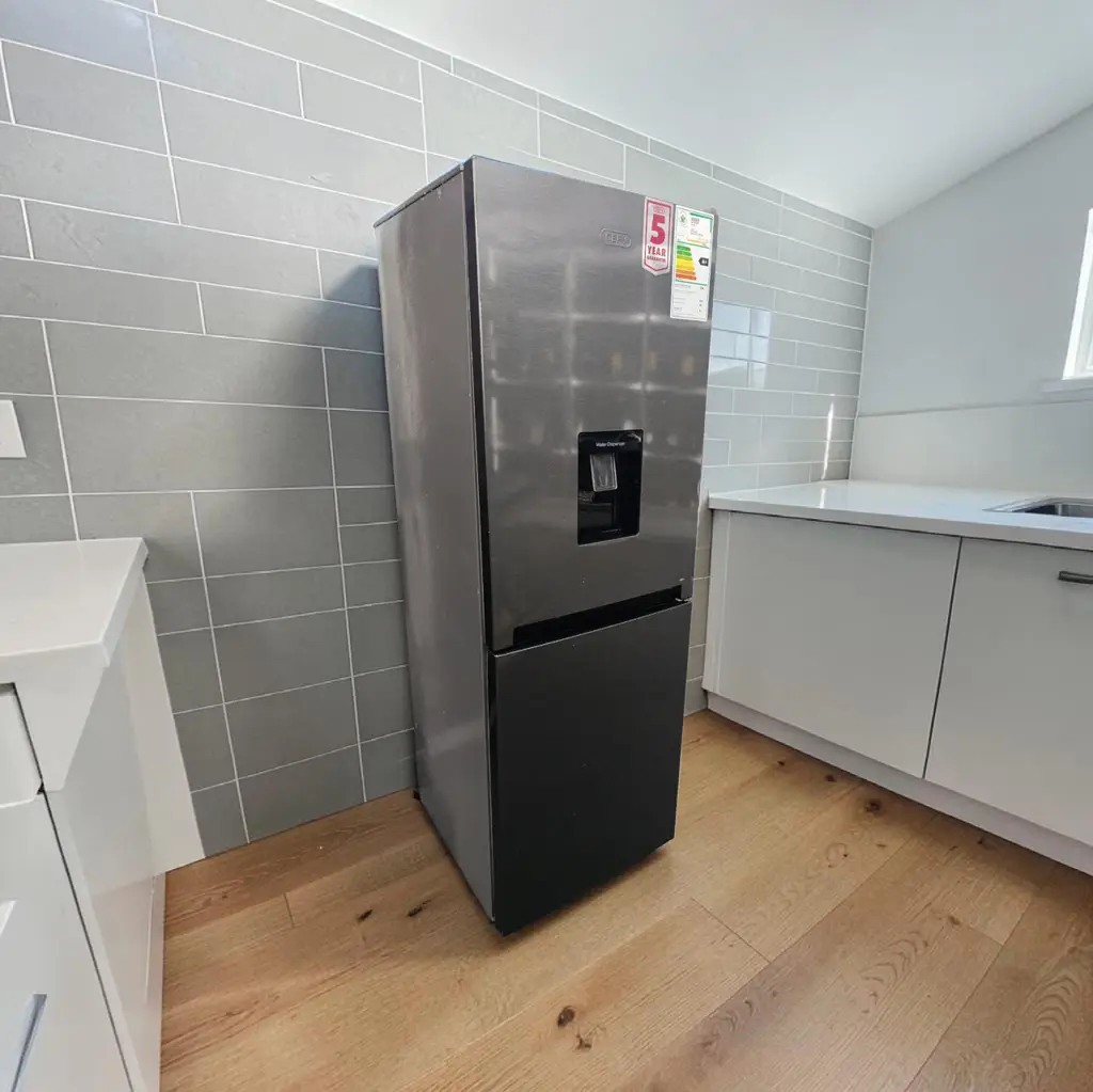 Defy Fridges & Freezers-C300wd