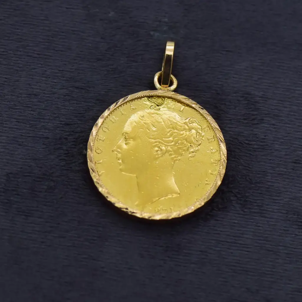 22ct & 18ct Yellow Gold Queen Victoria Gold Coin Pendant