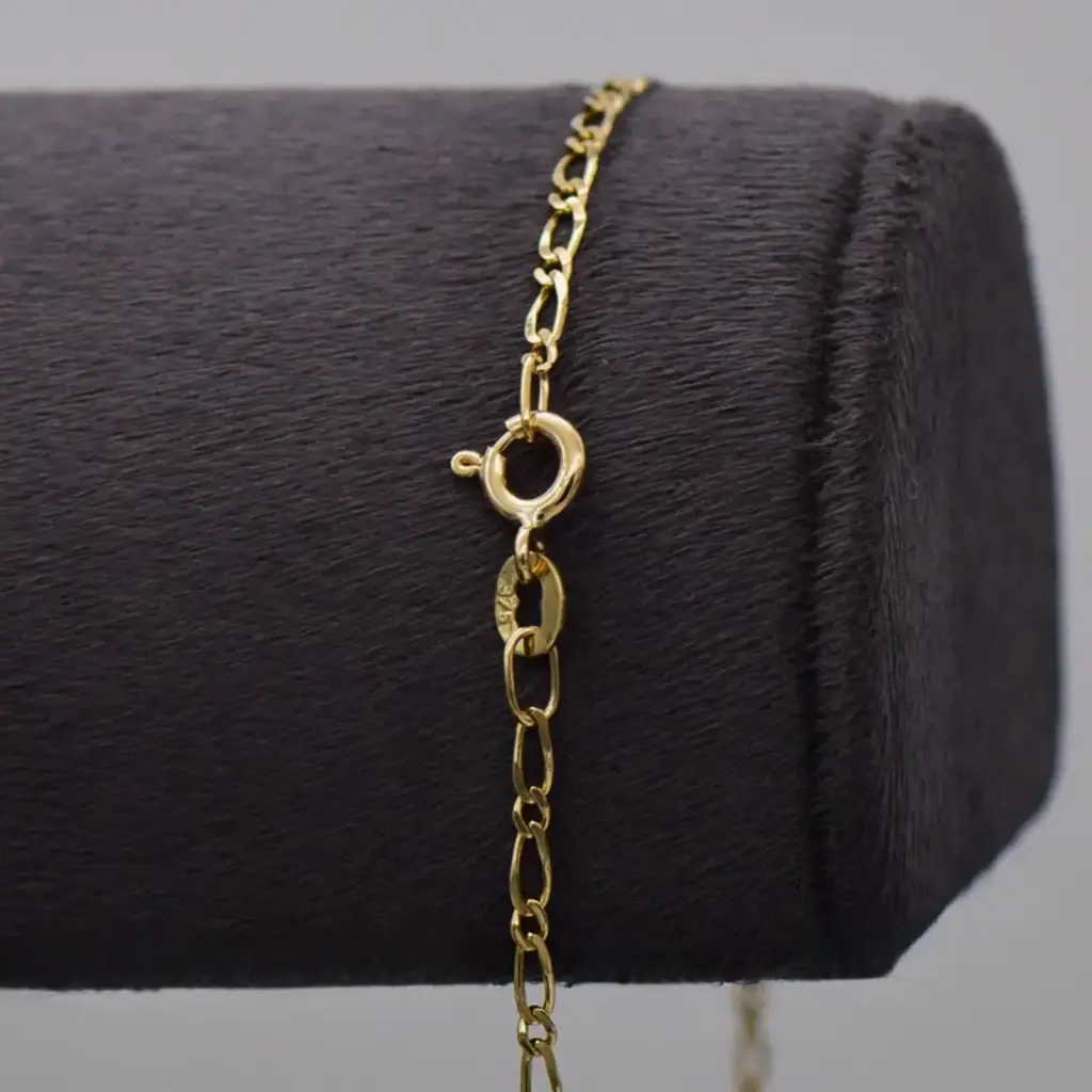 9ct Yellow Gold Bracelet Curb-Link - View 2