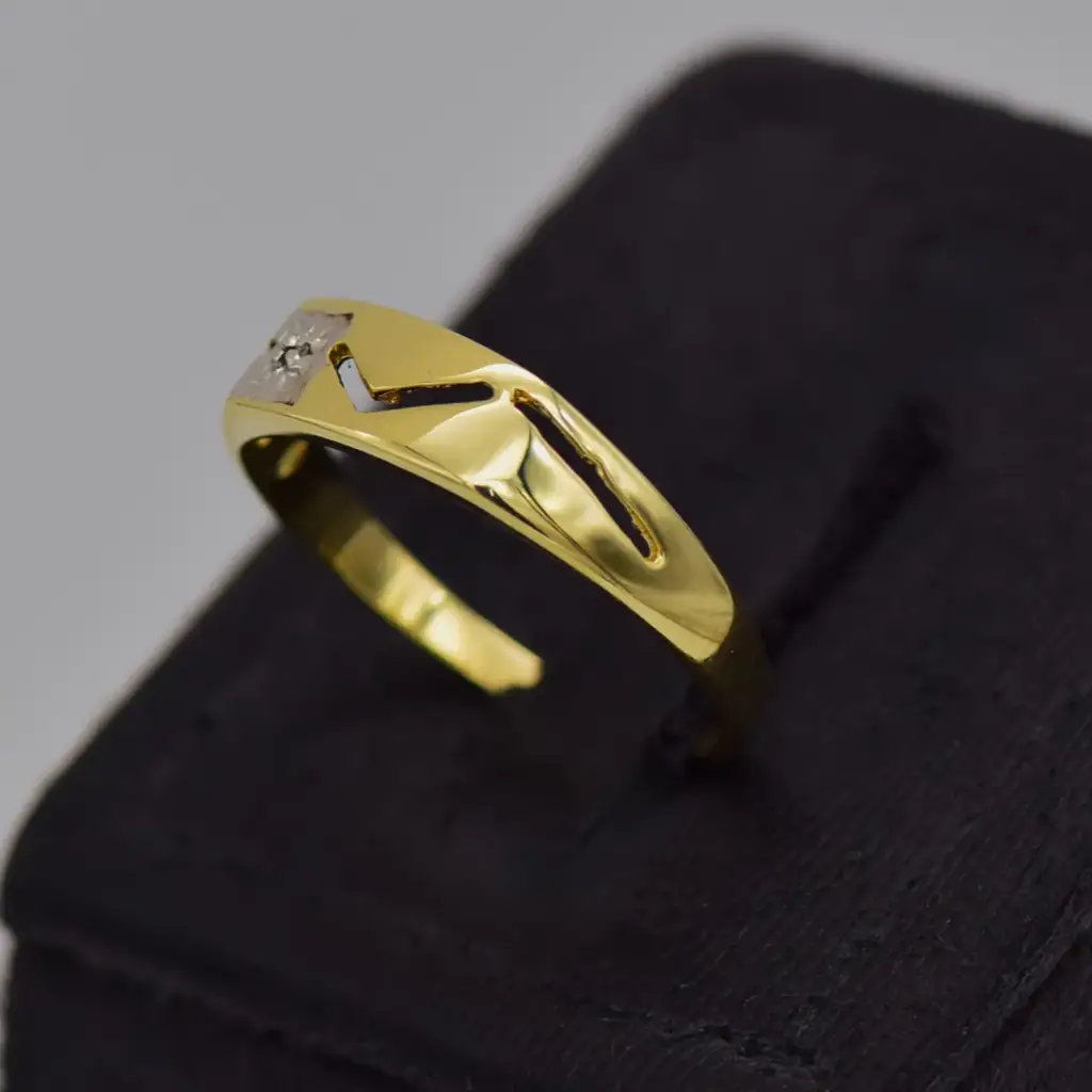 9ct Yellow Gold Men's Ring - View 7