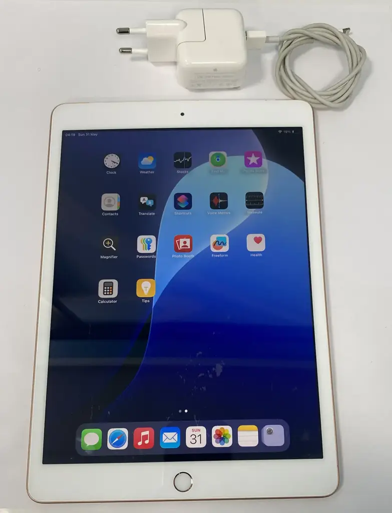 Ipad 7Th Gen+Cellular - View 2