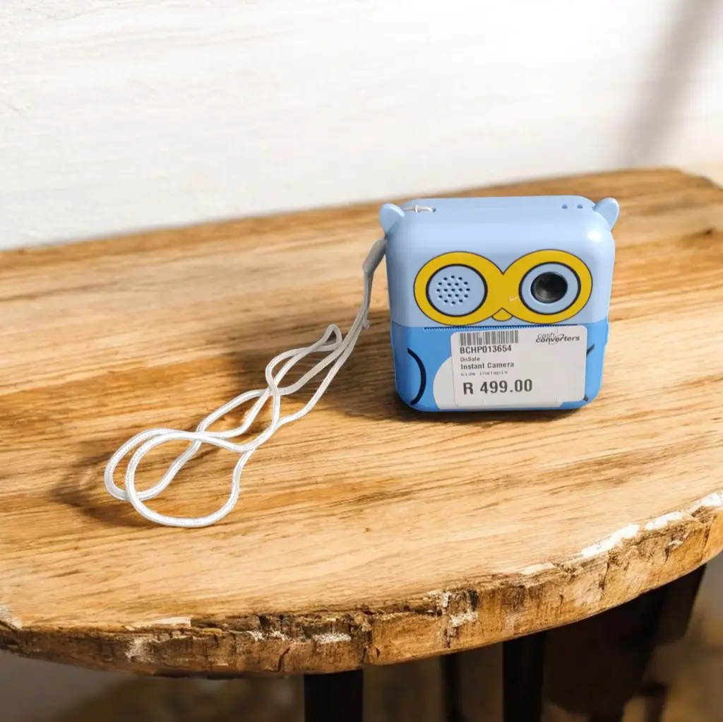 Instapix Instant Camera - View 3