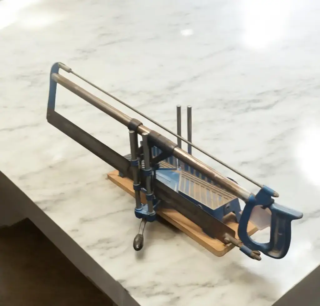 Manual Miter Saw - View 2