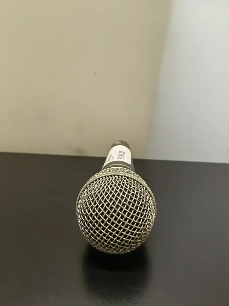 Samson Q6 Dynamic Microphone - View 3