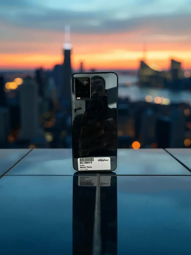 Vivo Y33s Lim 4G Smartphone - View 2