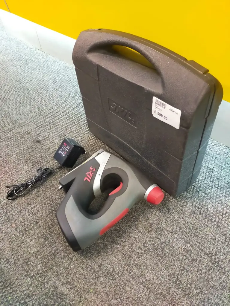 Skil 2100 Staple Gun - View 4