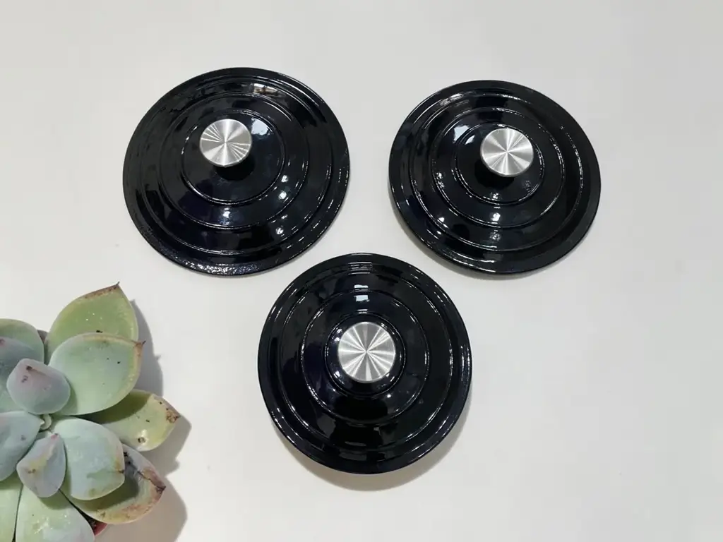 7-Piece Black Enameled Cast Iron Cookware Set. - View 3
