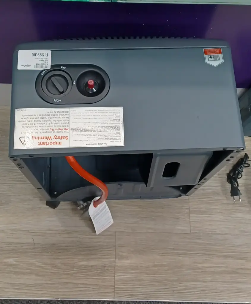 Cadac 3 Panel Gas Heater With A Piezo Iginition - View 3