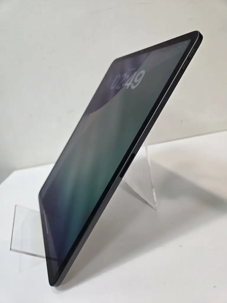 Ipad Pro 3rd Gen 64GB 12.9 Inch WIFI Only - View 3