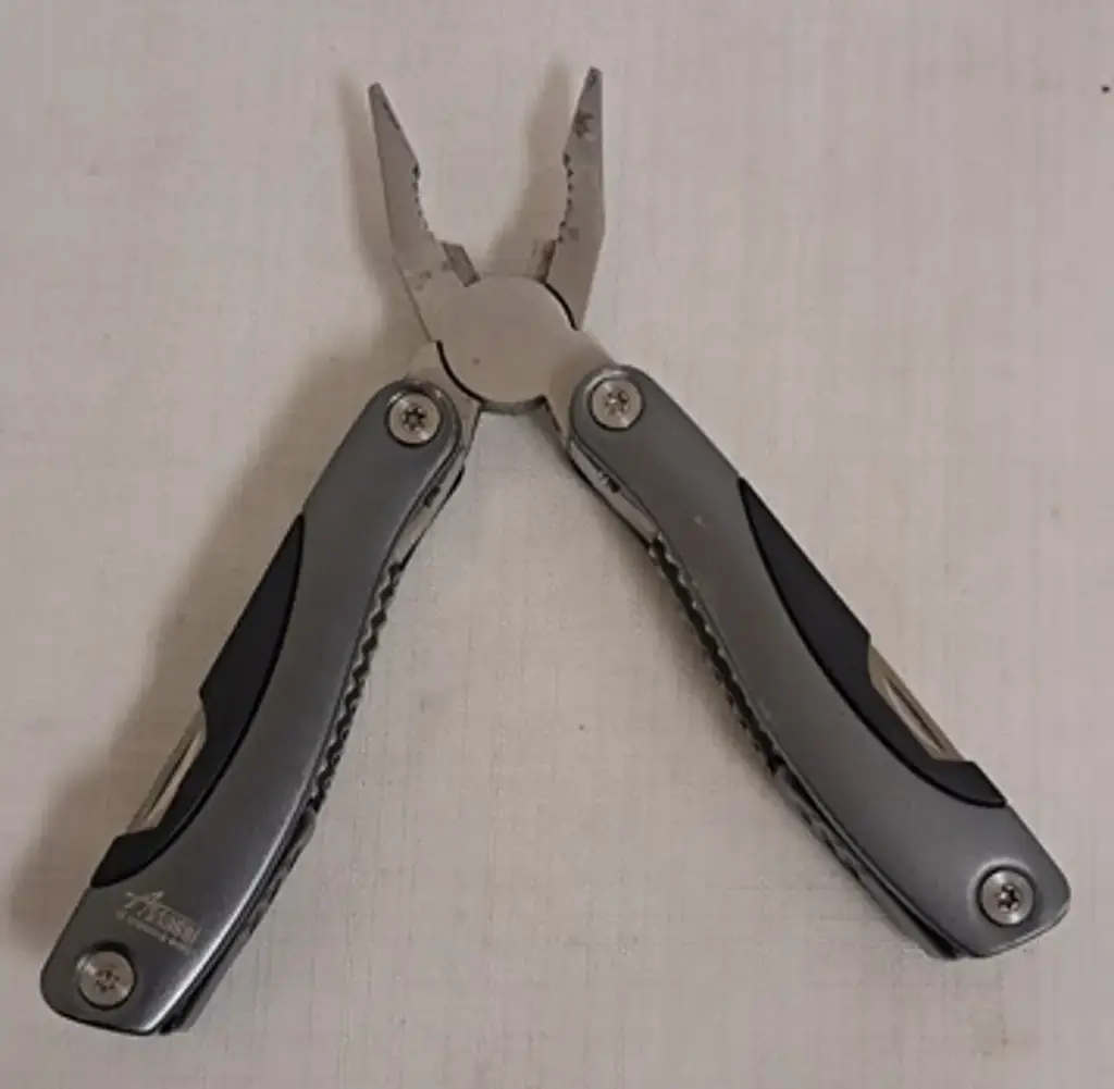 Assagai Grey Multi Tool - View 3