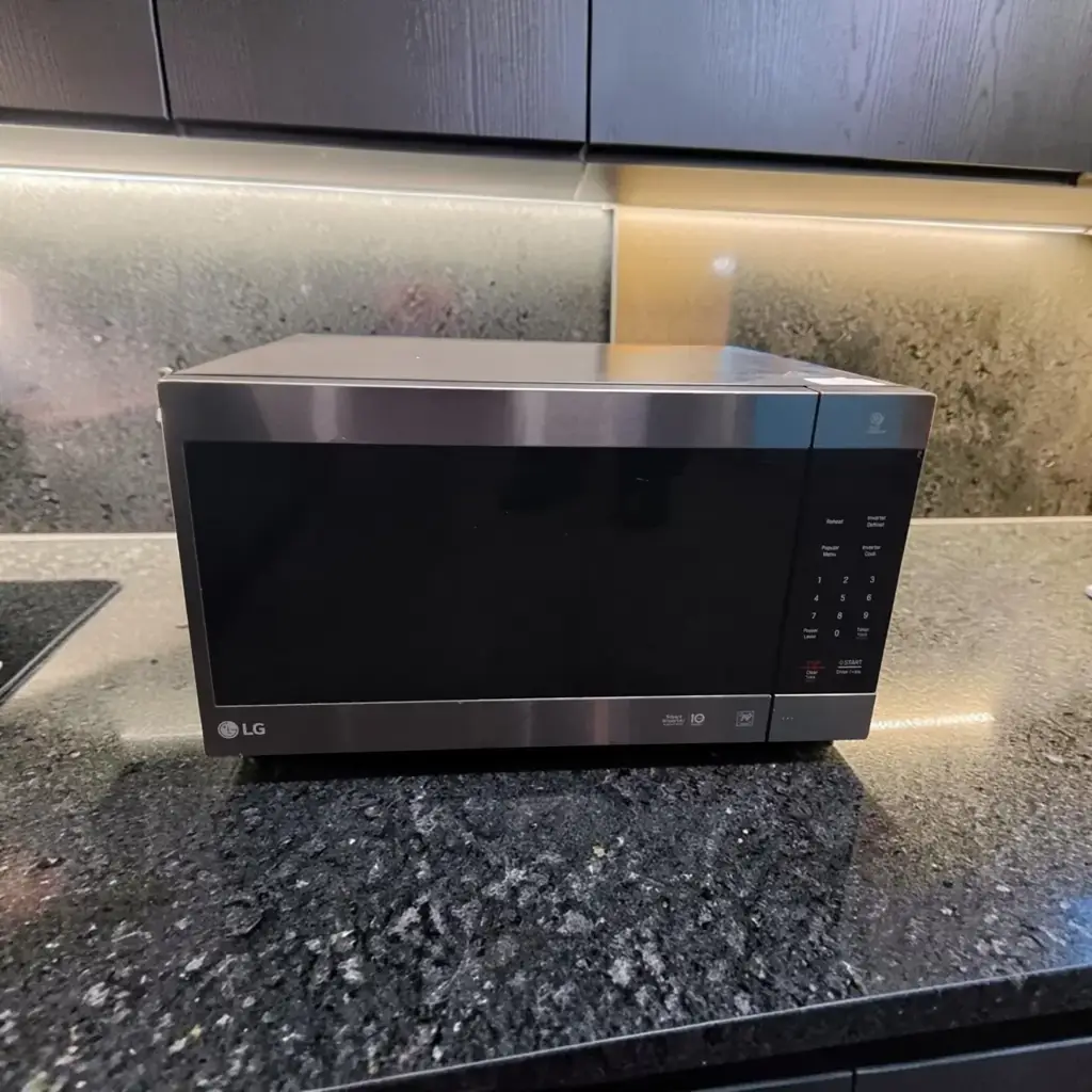 Lg Ms5696hit Microwave Oven