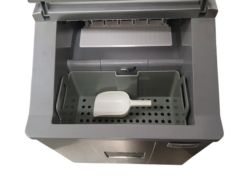 Snomaster Zbc-15 Ice Maker - View 5