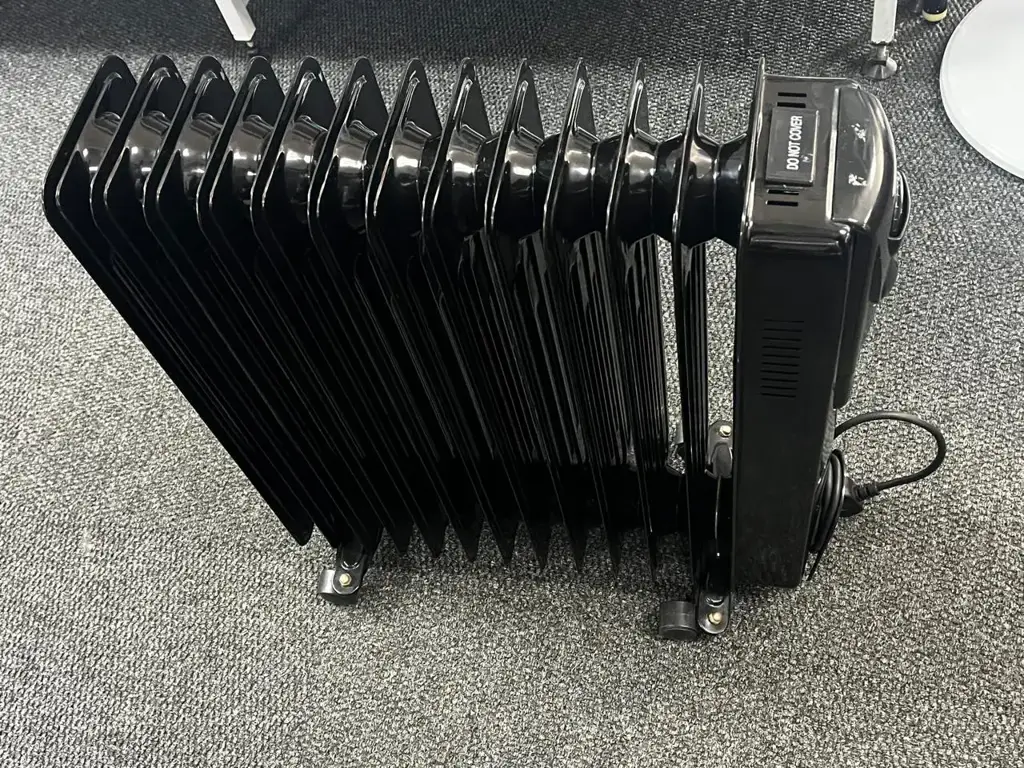 Alva 13 Fins 2500W Oil Filled Heater - View 3