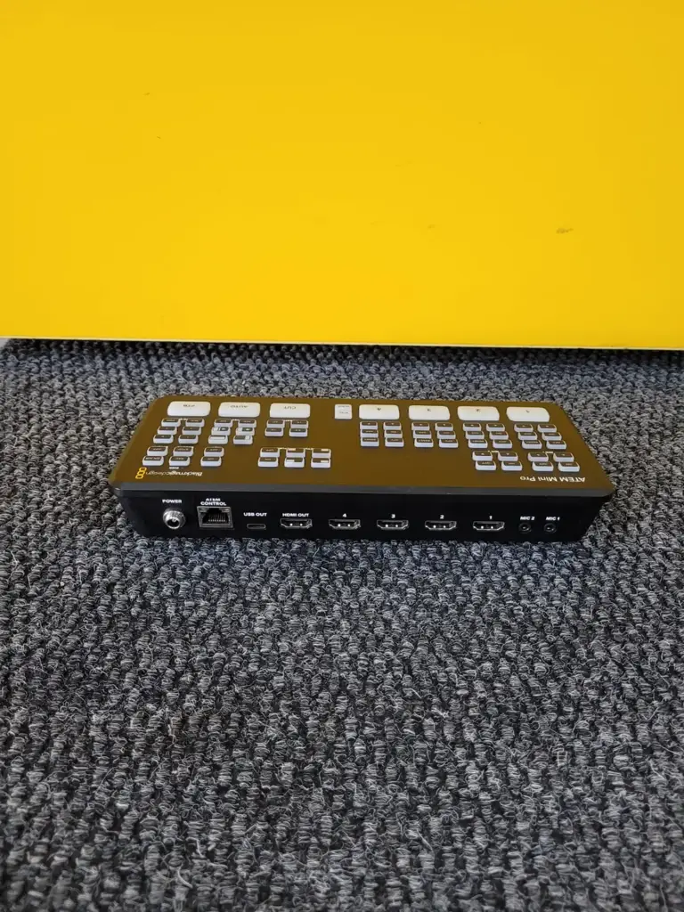 Blackmagic Design Atem Mini Pro Hdmi Live Stream Switcher / 4 Channel - View 3