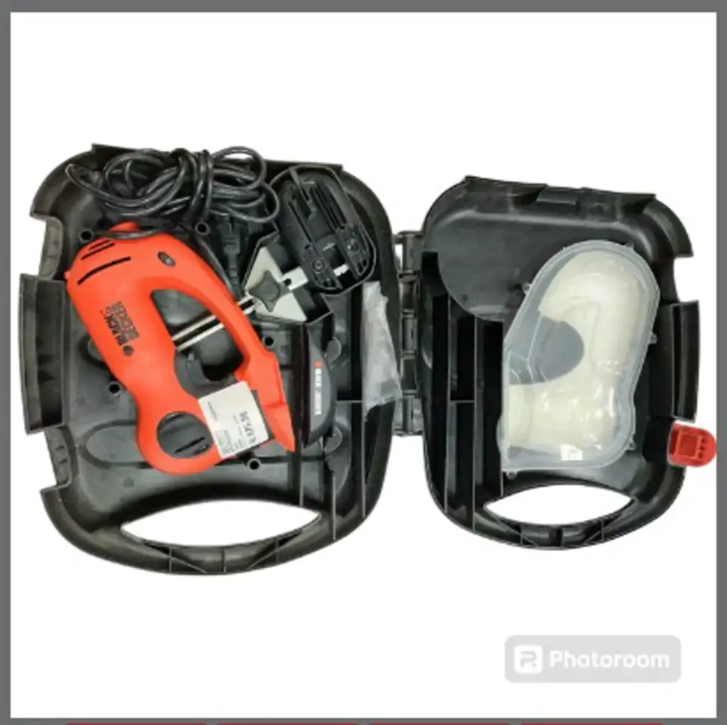 Black & Decker Saw (KS990E) With Brackets & Blades in Carry Case - View 2