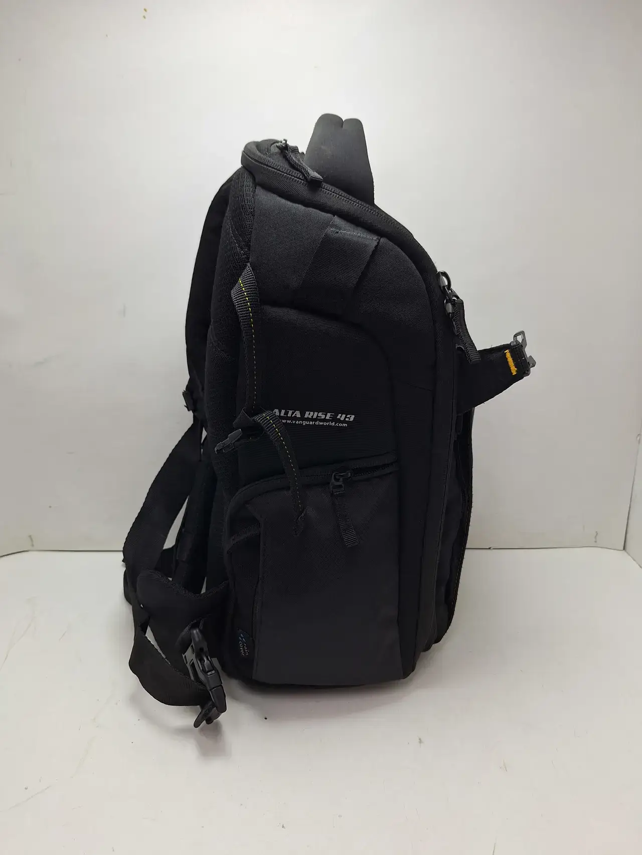 Vanguard Camera Bags +6 | - View 4