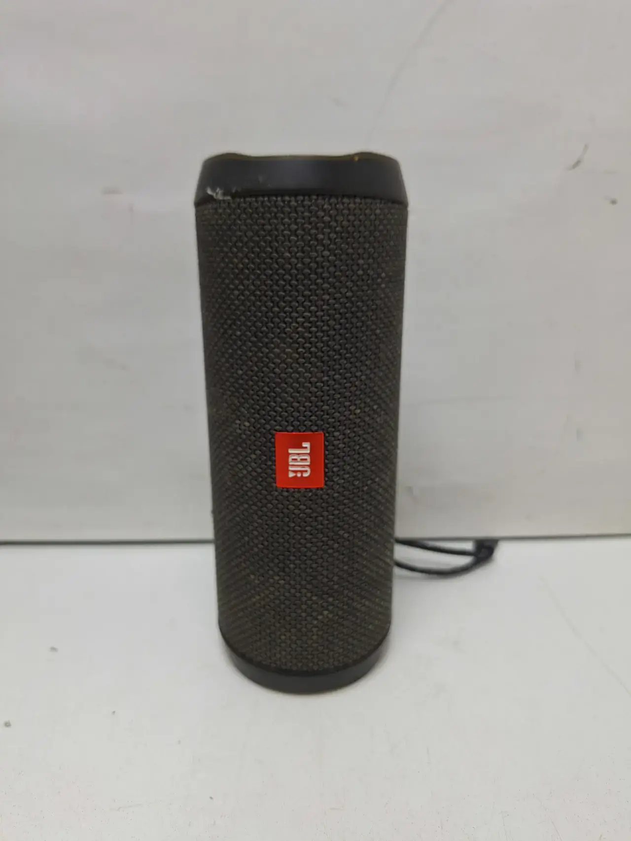 Jbl Flip 2 Bluetooth Speaker | - View 2