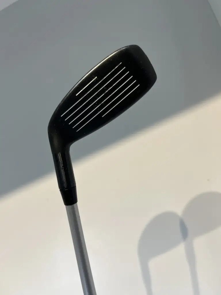 Adams Red 23° 4-Hybrid Golf Club - View 4