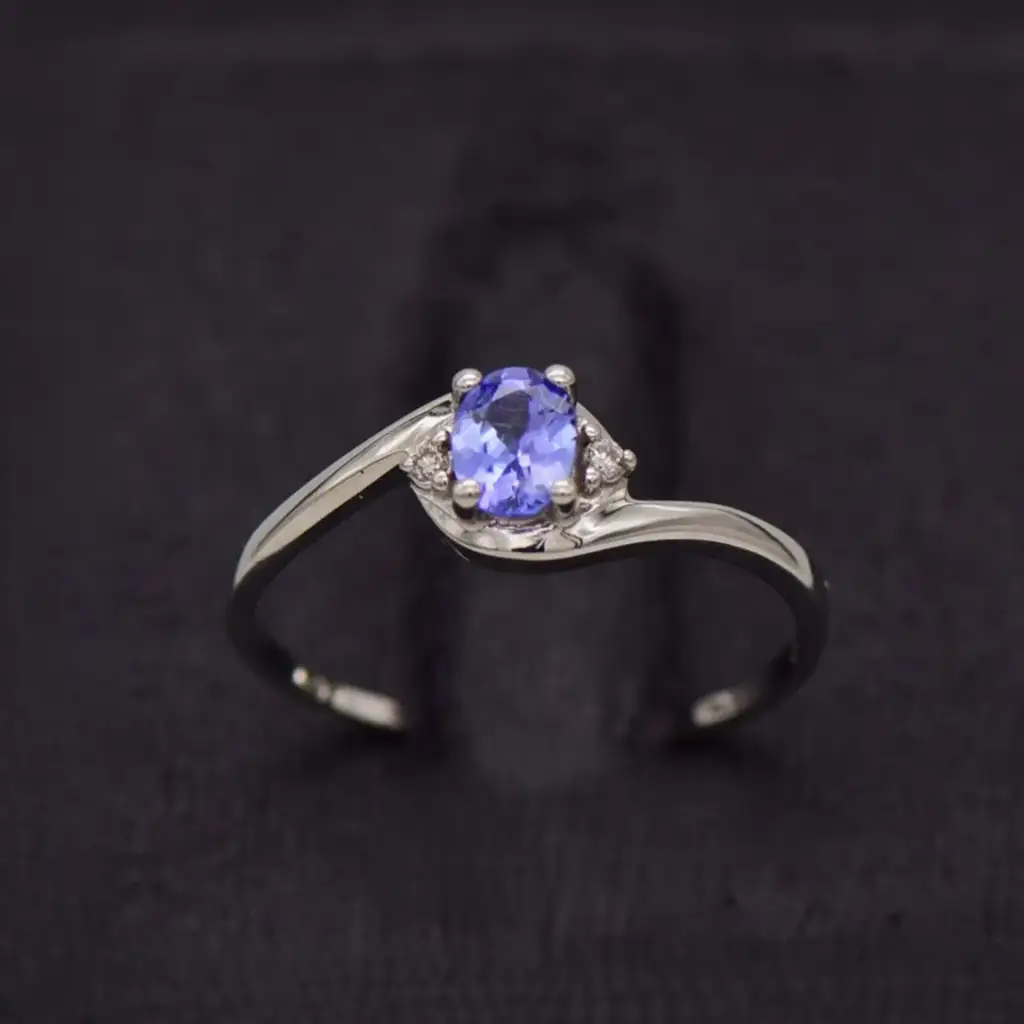 9Ct White Gold Engagement Ring