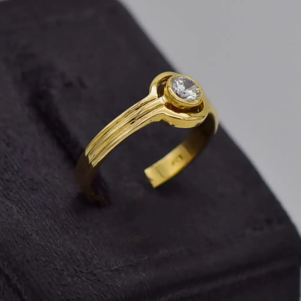9ct Yellow Gold Dress Ring - View 2