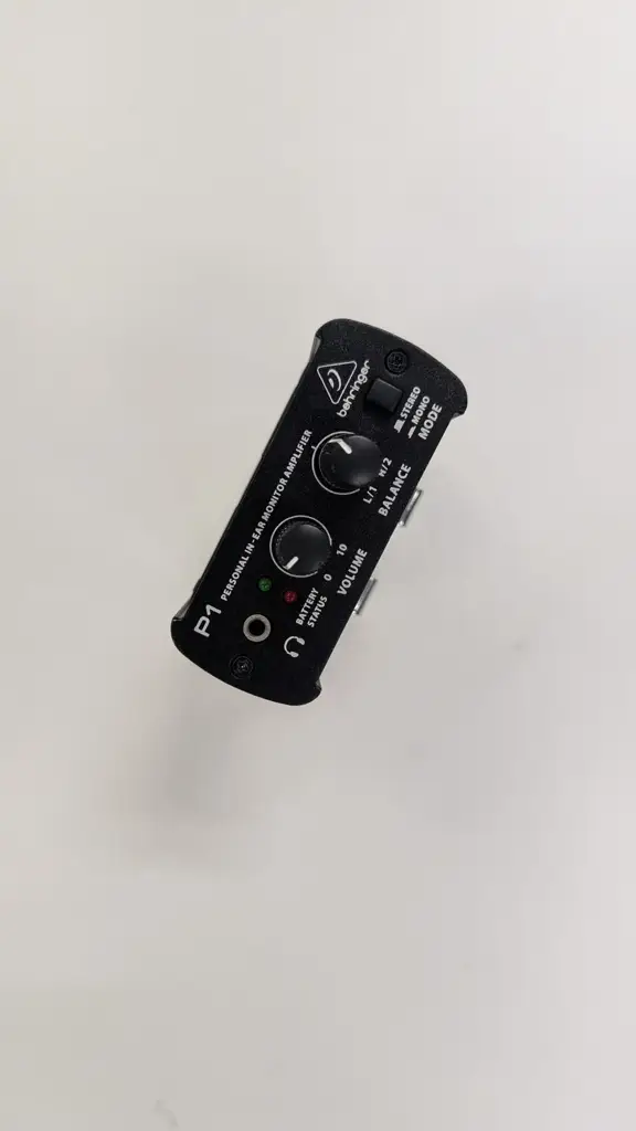 Behringer P1 Powerplay Personal In-Ear Monitor Amplifier - View 3