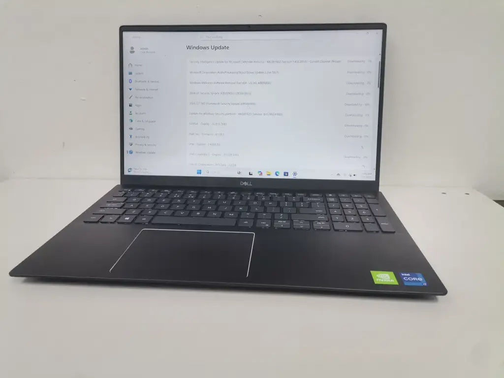 Dell Vostro 5502 Intel I7 11Th Gen, 8Gb Ram 256Ssd
