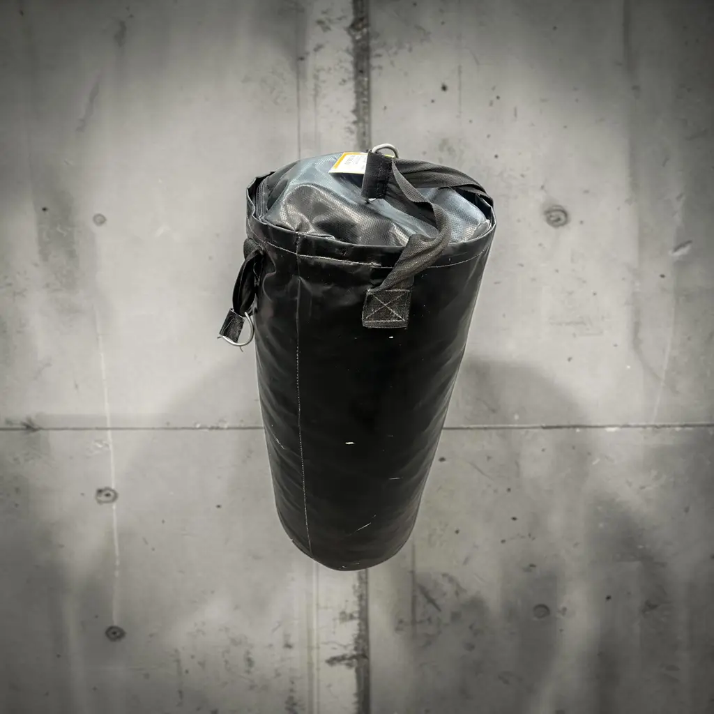 Everlast Punching Bag - View 3