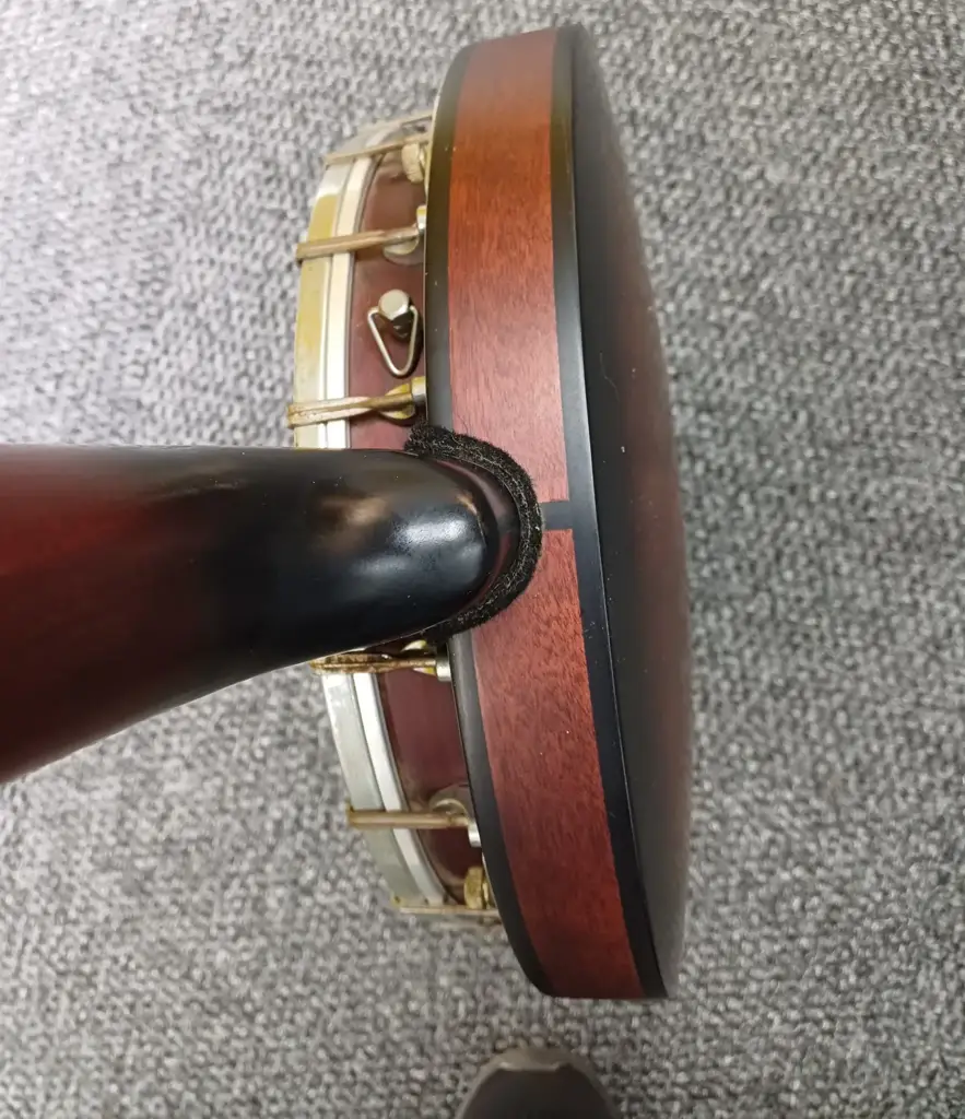 Washburn N-8 Guitar - View 2