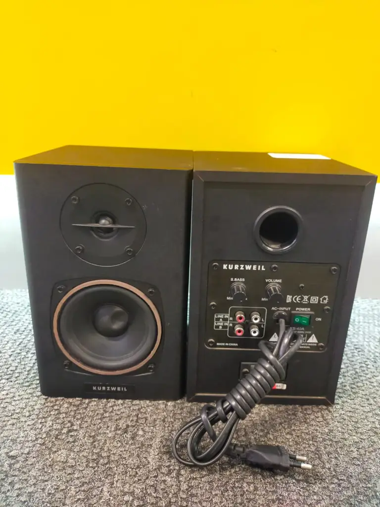 Kurzweil Ks-40A Studio Monitors - View 4