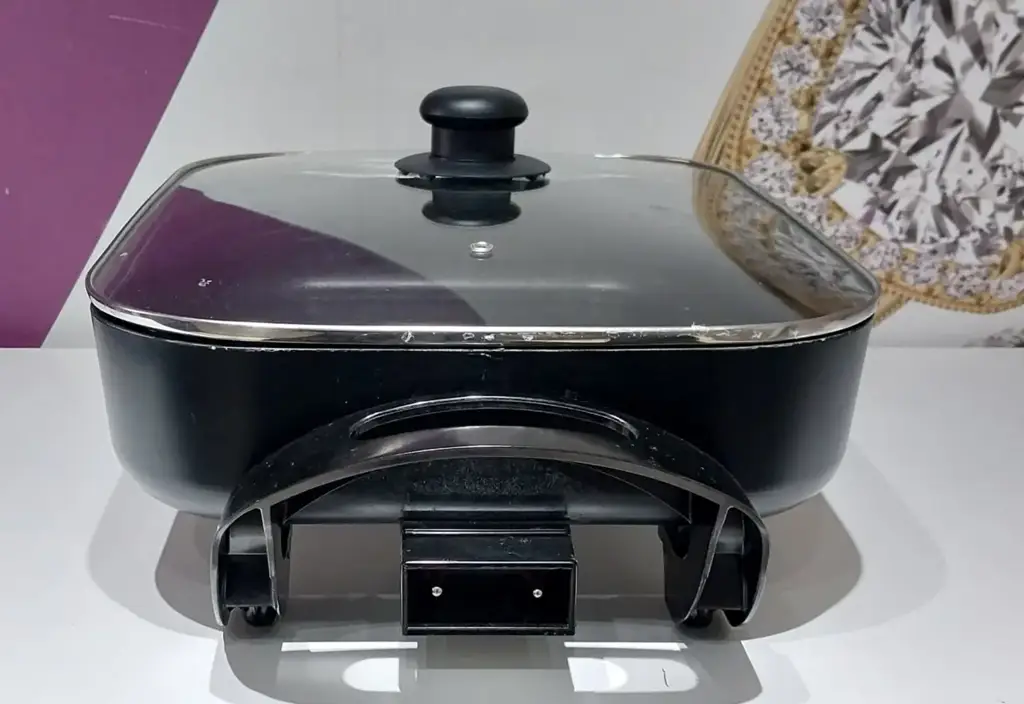 Russell Hobbs Electric Frying Pan - View 4