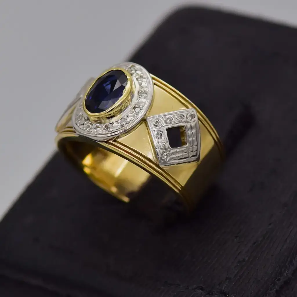 9ct Yellow Gold Dress Ring - View 3