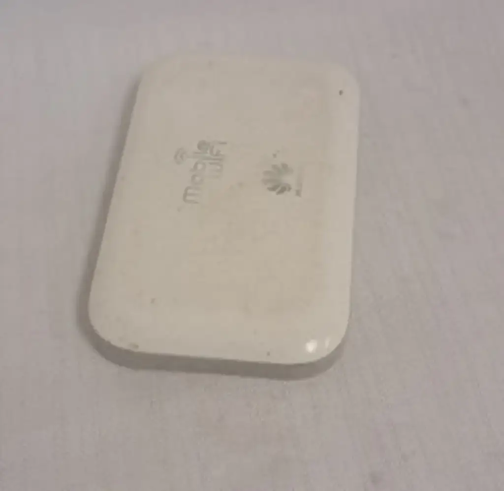 Huawei E5573 Wi-Fi Router - View 2
