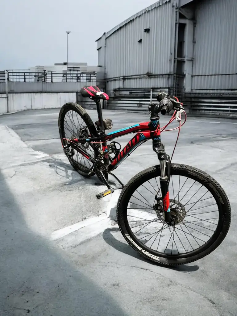 Titan Hades 24D Bicycle - View 2