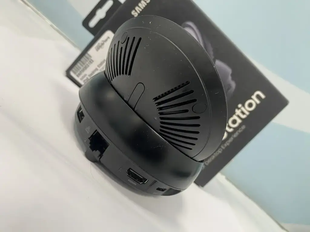 Samsung Dex Station - View 2
