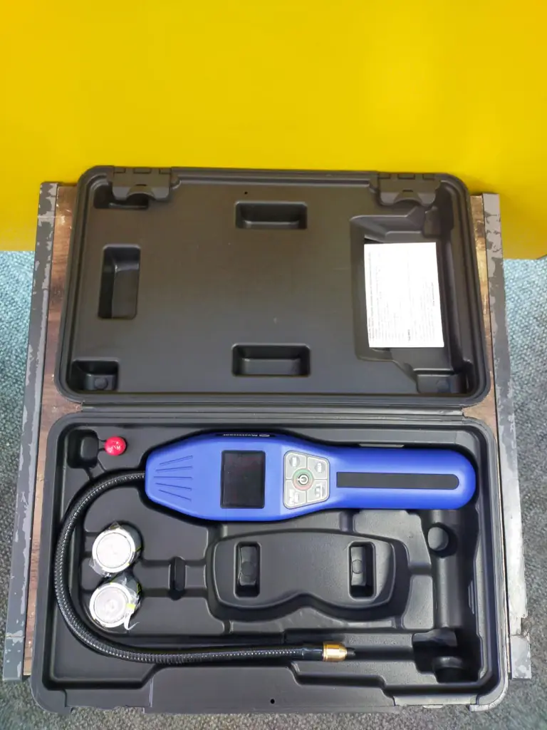 Mastercool 55800 Intella Sense Refrigerant Leak Detector - View 3