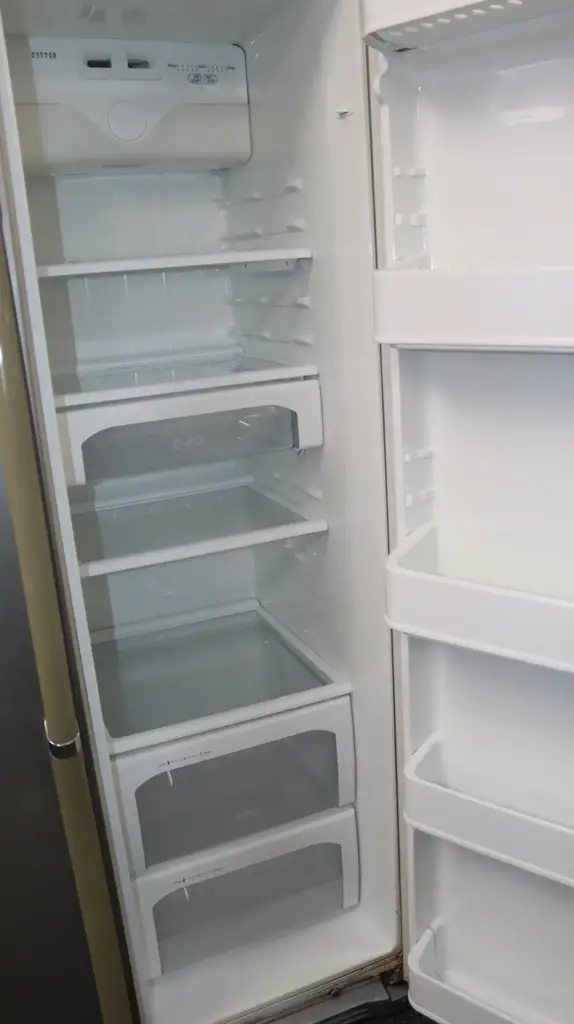 Lg Gr-B197glc Refrigerator-Freezer - View 3
