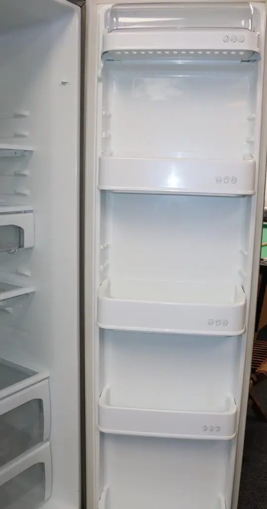 Lg Gr-B197glc Refrigerator-Freezer - View 4