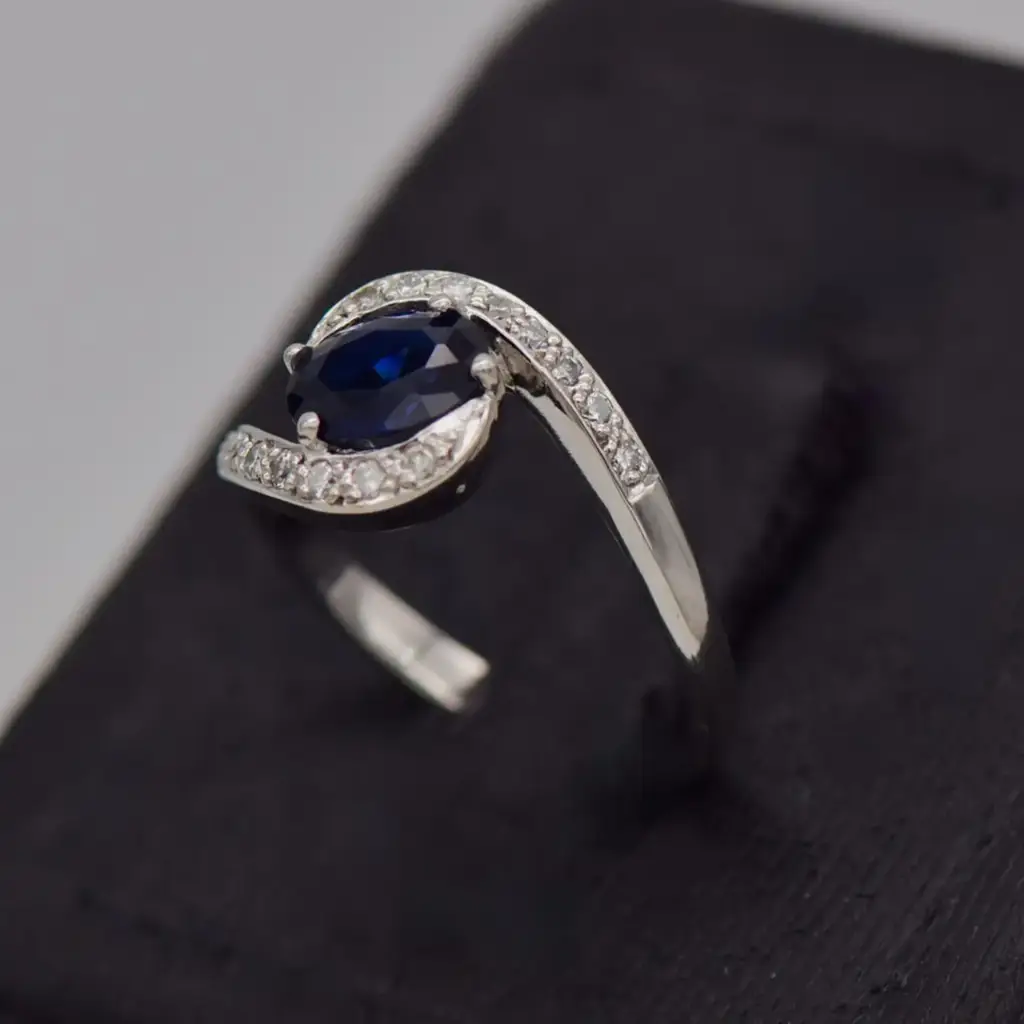 18Ct White Gold Dress Ring - View 3