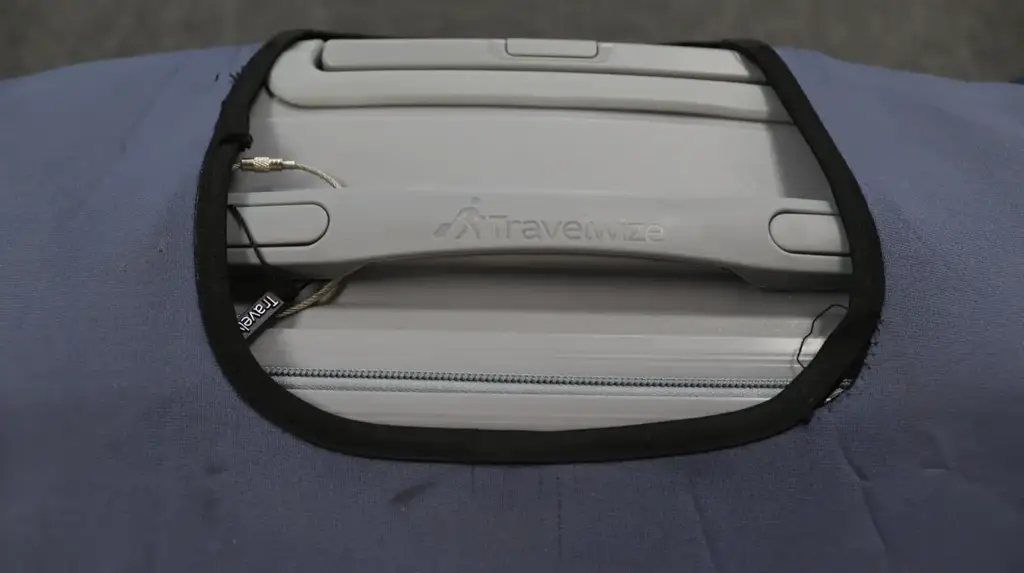 Luggage Glove Medium Protective Suitcase Cover - View 4