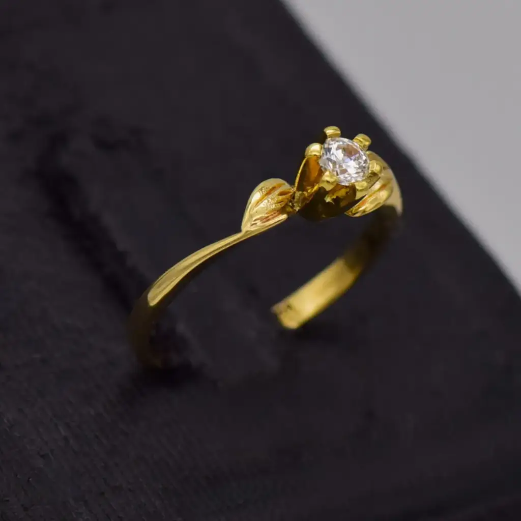 18ct Yellow Gold Engagement Ring - View 2
