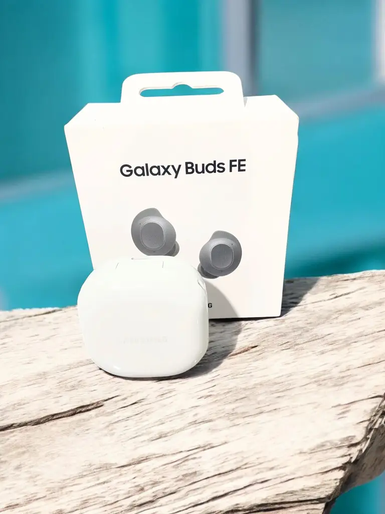 Samsung Galaxy Buds FE - View 3