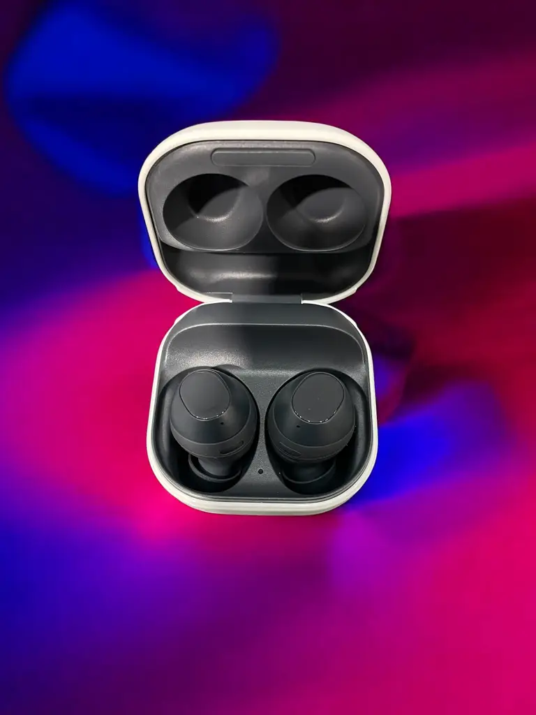 Samsung Galaxy Buds FE - View 4
