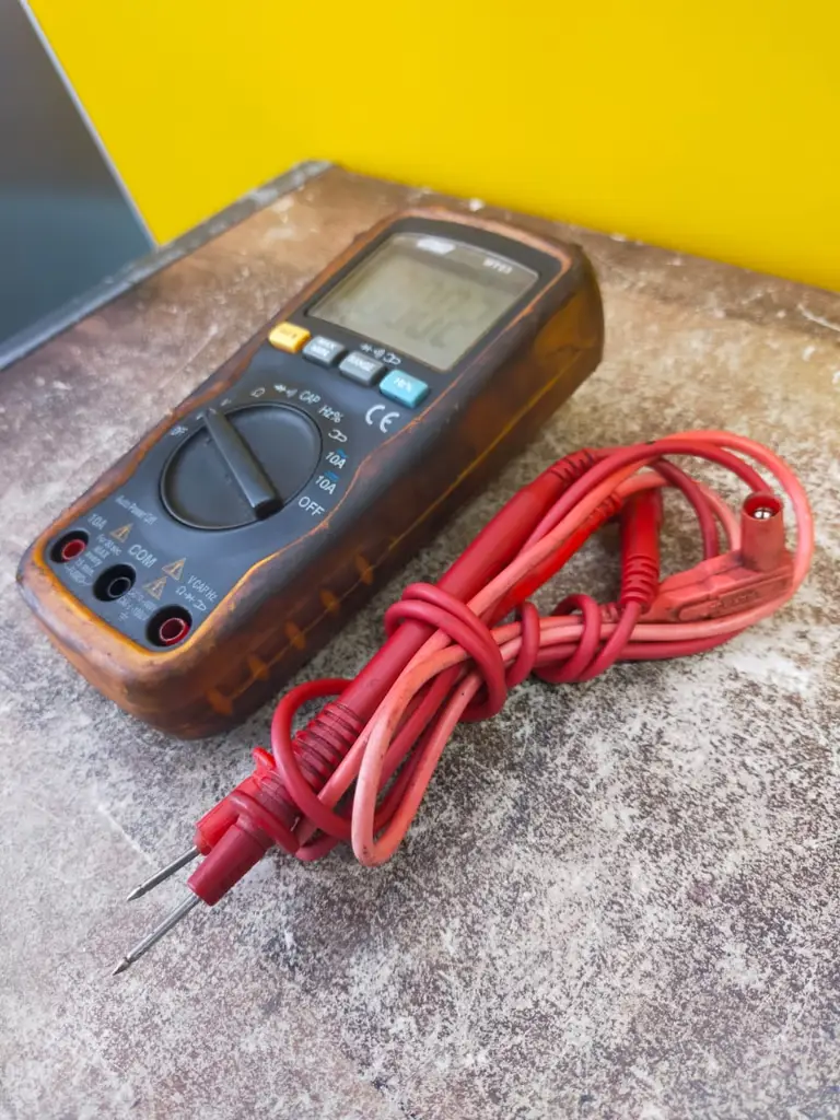 Major Tech Mt23 Compact Auto Dmm Capacitance - View 2