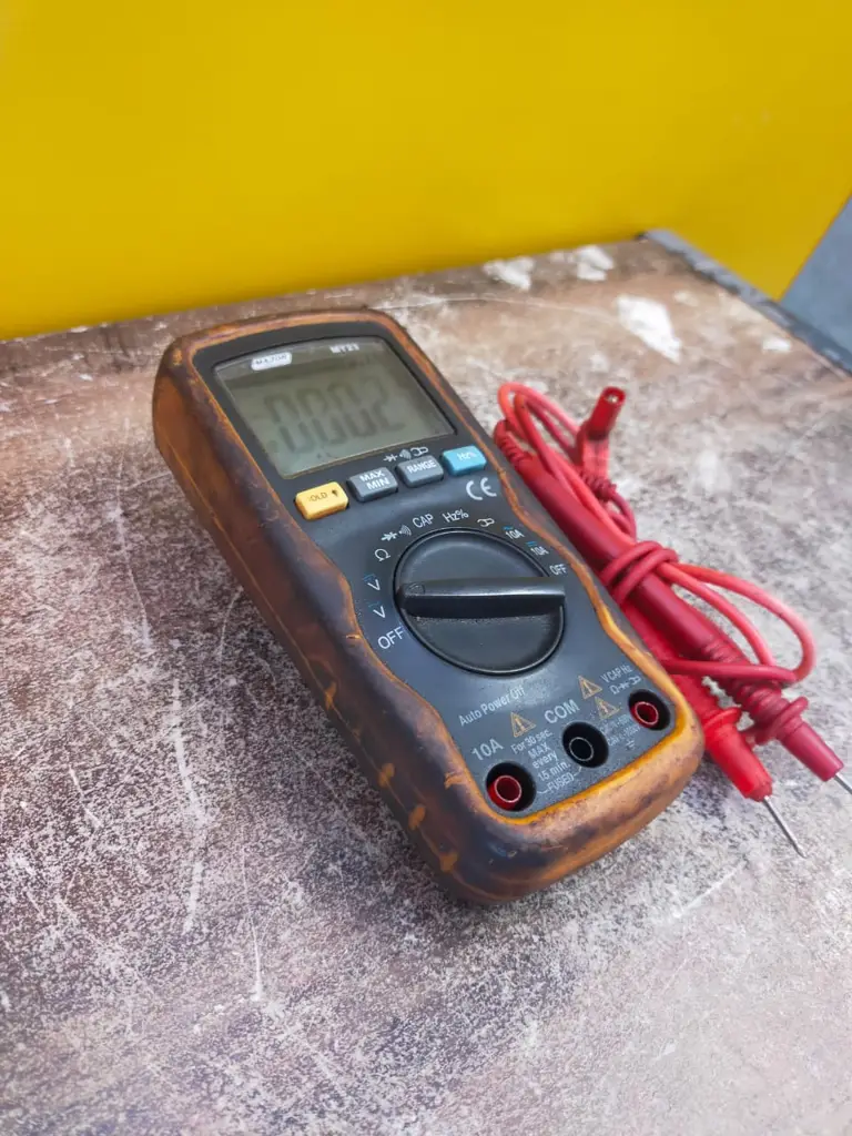 Major Tech Mt23 Compact Auto Dmm Capacitance - View 3