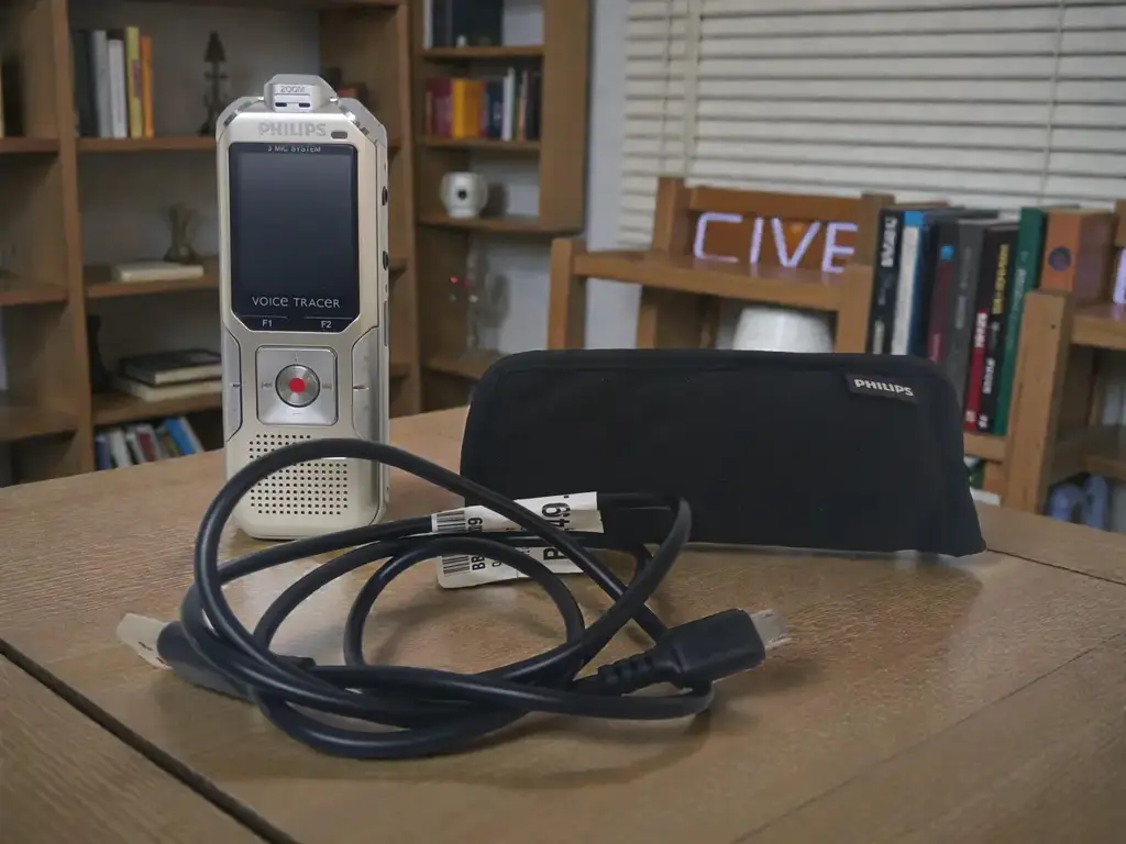 Philips Dvt8000 Voice Tracer 3-In-1 Meeting Recorder